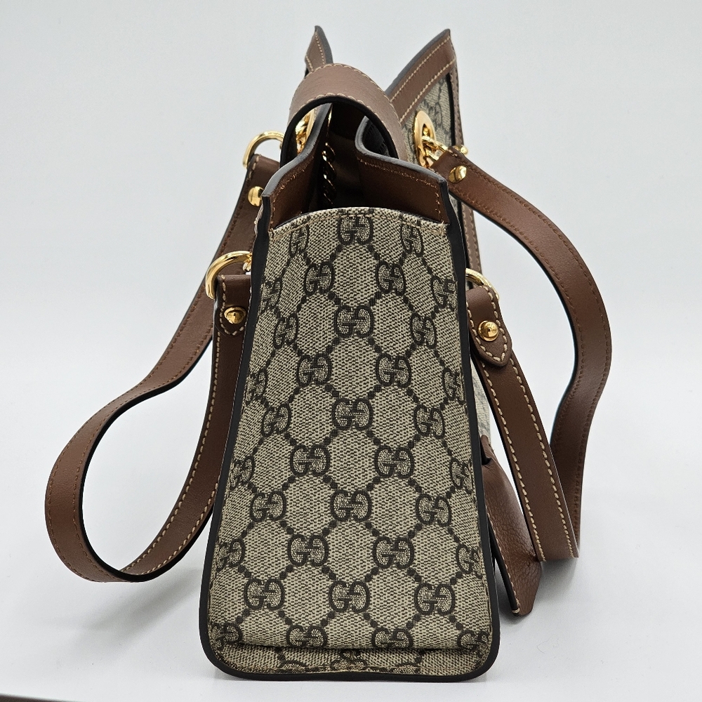 Gucci GG Supreme Small Padlock Shoulder Bag - Picture 3 of 8